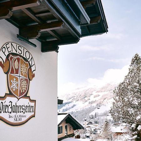 Pension Vier Jahreszeiten Saalbach-Hinterglemm Bagian luar foto